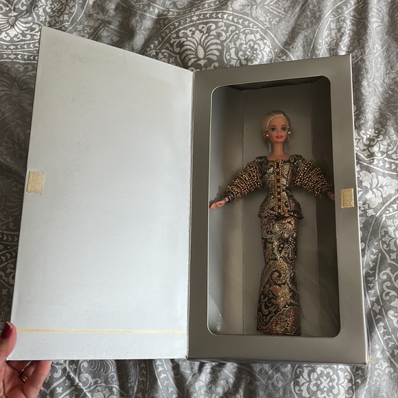 1995 Vintage Limited Edition Christian Dior Barbie Doll Number 13168 - Picture 3 of 5